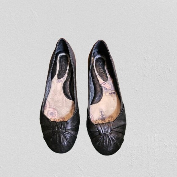 Born Adele Black Leather Ballet Flats Shoes size 7.5 Women's - Picture 1 of 10